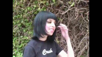 Retro hardcore - Evelyn - True Emo Goth in Fishnets in Amateur Hardcore with Cumshot - sunporno.com