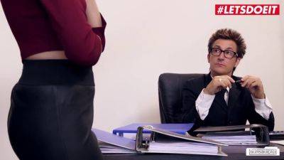 Khadisha Latina, the naughty German teen, gets hard fucked in the office - sexu.com - Germany