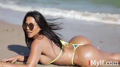 Monroe - Rose Monroe's juicy booty oiled up & pounded hard in full video - sexu.com